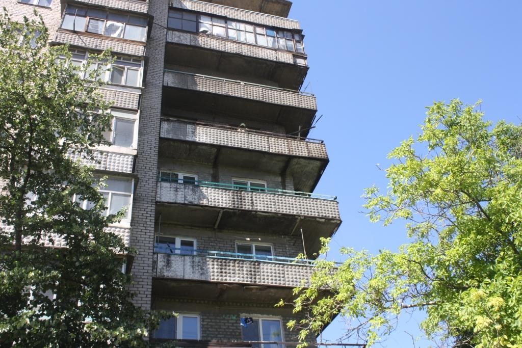 В Запорожье в многоэтажном доме горели балконы (ФОТО)