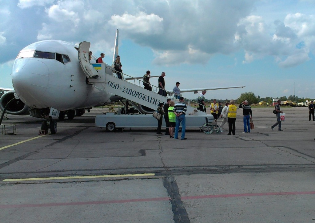 Коррупция и растрата бюджетных средств:  нардеп просит Гройсмана проверить аэропорт «Запорожье»