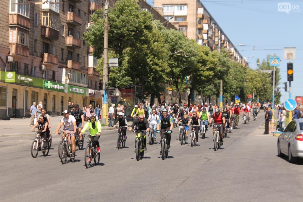 В Запорожье велодень собрал несколько тысяч участников (ФОТО)