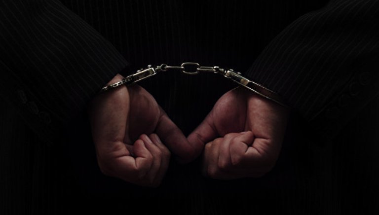 В Запорожье ранее судимый мужчина ограбил в подъезде 17-летнюю девушку (ФОТО)