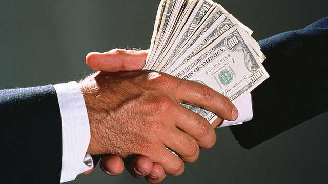 Стало известно, сколько коррупционеров выявлено среди запорожских налоговиков с начала 2018 года