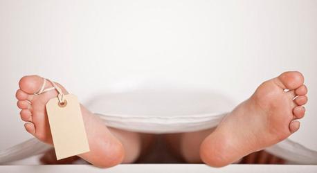 В Запорожье из 20-метрового оврага доставали разложившийся труп