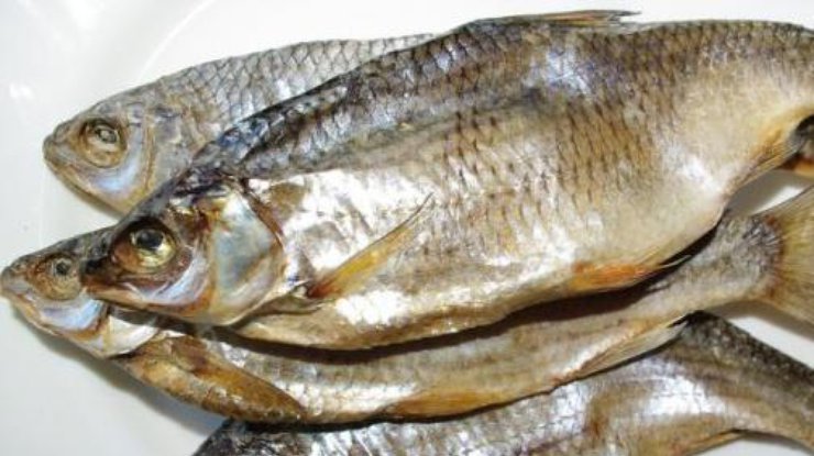 Опасная рыба: в Запорожье пенсионер умер от ботулизма