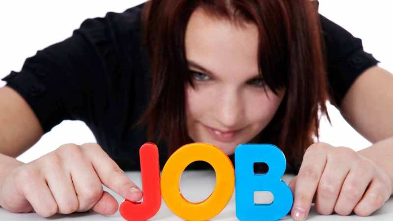 Новый iPhone за лето: советы запорожским студентам, где заработать на каникулах