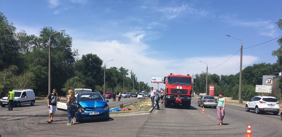 Смертельное ДТП в Запорожье на Набережной: погибла семейная пара (ФОТО, ВИДЕО)