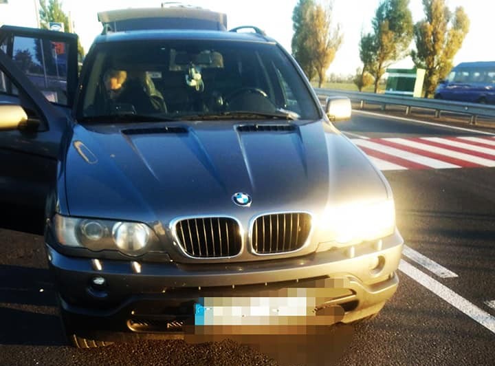 В Запорожье патрульные остановили авто с оружием (ФОТО)