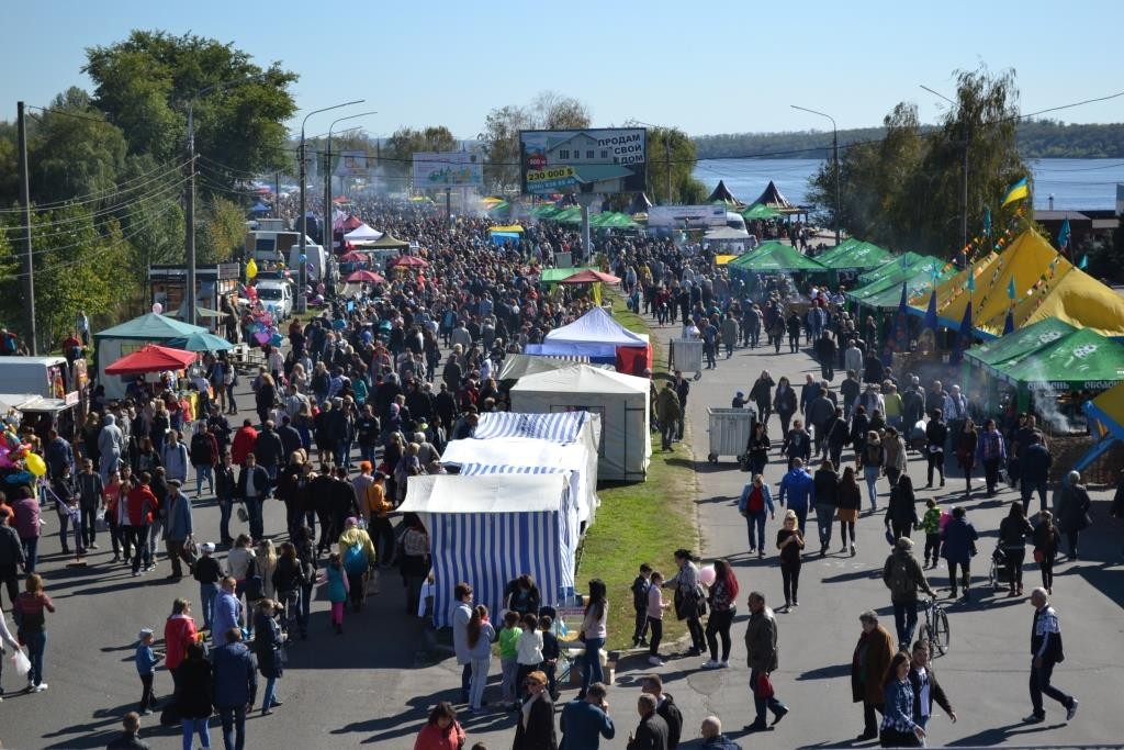 Более 100 тыс. посетителей, 2 рекорда и 9 млн грн. оборота: Покровская ярмарка в цифрах