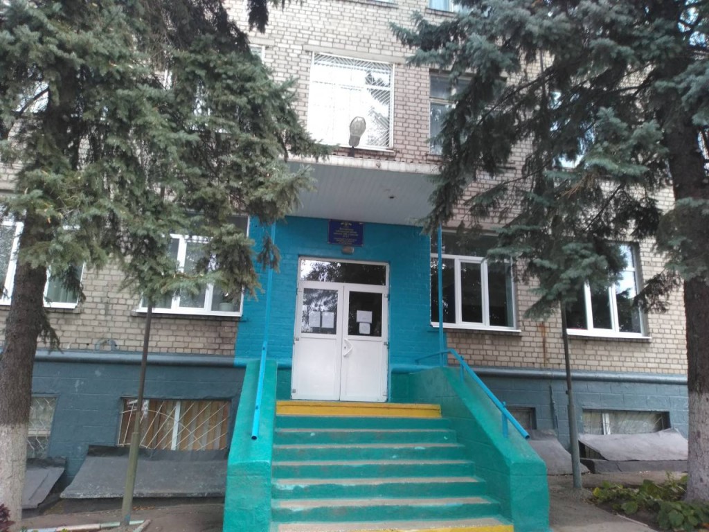 Колишні співробітники 77-ої школи у Запоріжжі розповіли про порушення у закладі