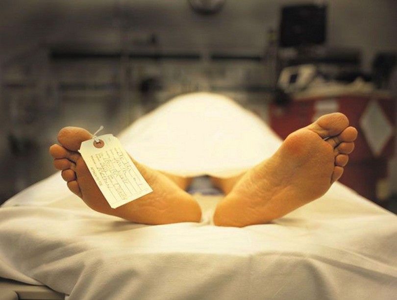 В Запорожье жители спального района вызвали спасателей из-за ужасного запаха в подъезде