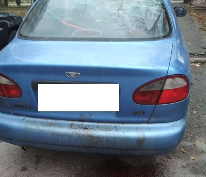 В Запорожье обнаружили автомобиль, из багажника которого текла кровь (ФОТО)