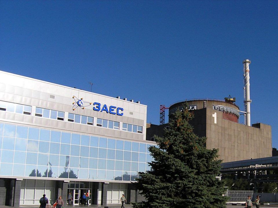 Полиция задержала двух сотрудников ЗАЭС, провернувших преступную схему