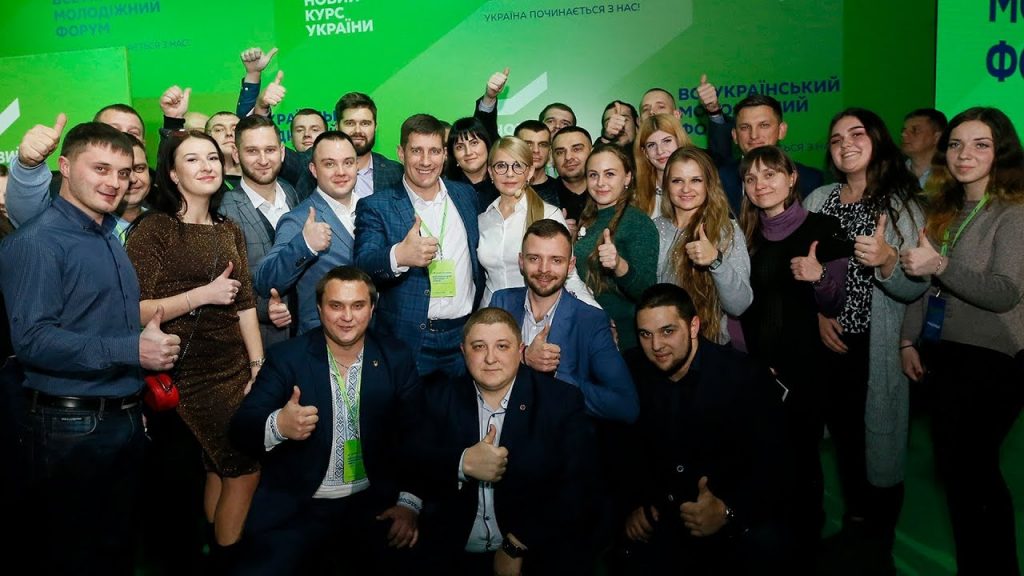 Україна майбутнього: хто з політиків пропонує хоч щось для молоді?