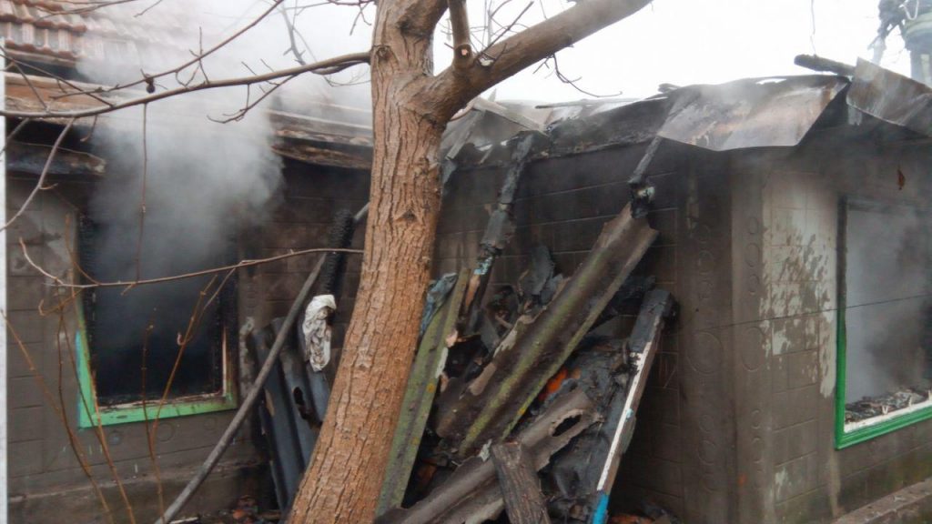 В Запорожском районе в огне погибли дети: их мать повесилась (ФОТО)
