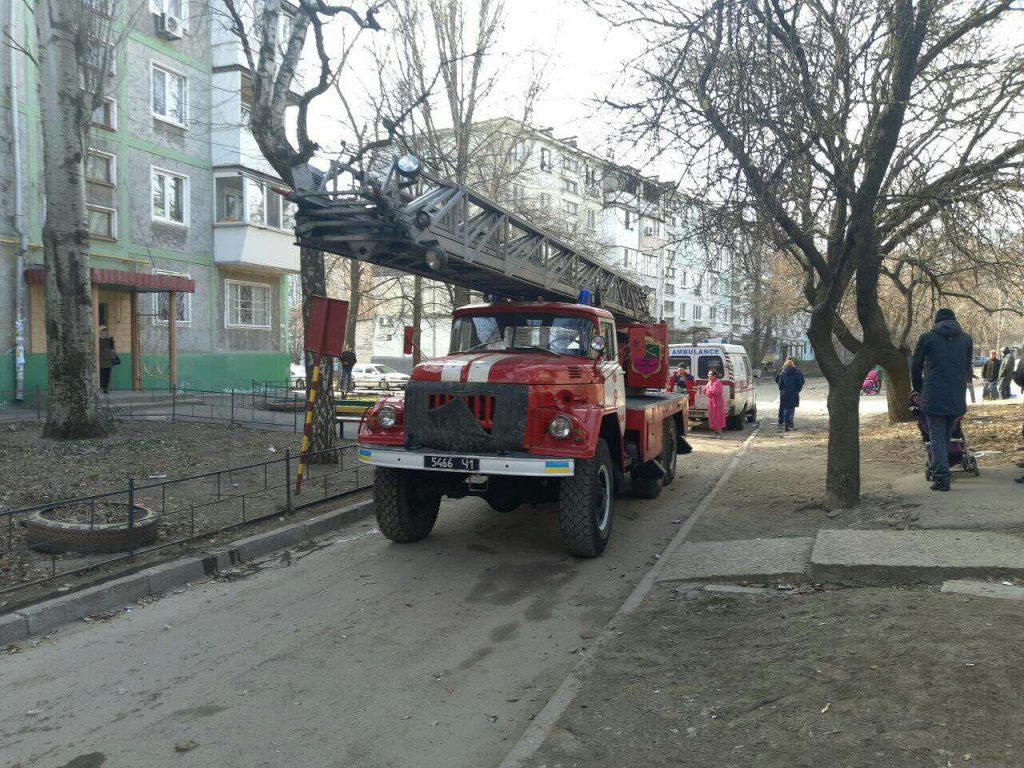 В спальном районе Запорожья спасли пожилую женщину (ФОТО)