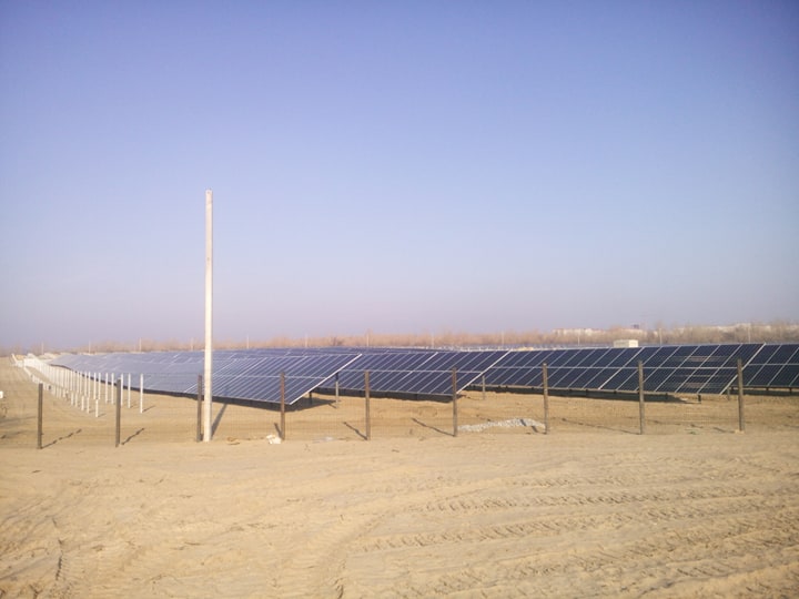 Строительство солнечной электростанции на Песках ведется высокими темпами (ФОТО)