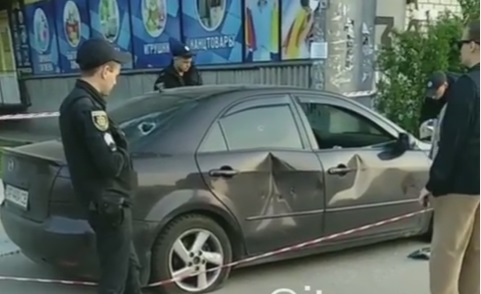 Полиция прокомментировала расстрел авто на Бабурке (ФОТО)