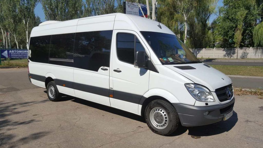 Конец традиции: в Мелитополе платить за проезд в маршрутках будут при входе