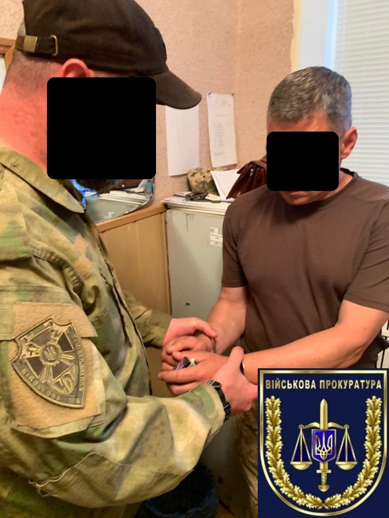 В Запорожской области сотрудник военкомата был задержан на взятке (ФОТО)