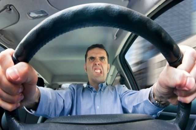 «Я специально буду ехать медленно», — водитель маршрутки в Запорожье льготнице (ВИДЕО)