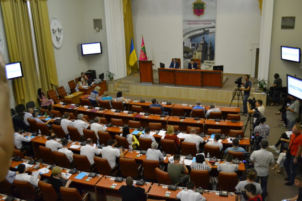 Трамвай на Павло-Кичкасе и 600 миллионов кредита: в Запорожье проходит очередная сессия горсовета (ФОТОРЕПОРТАЖ)