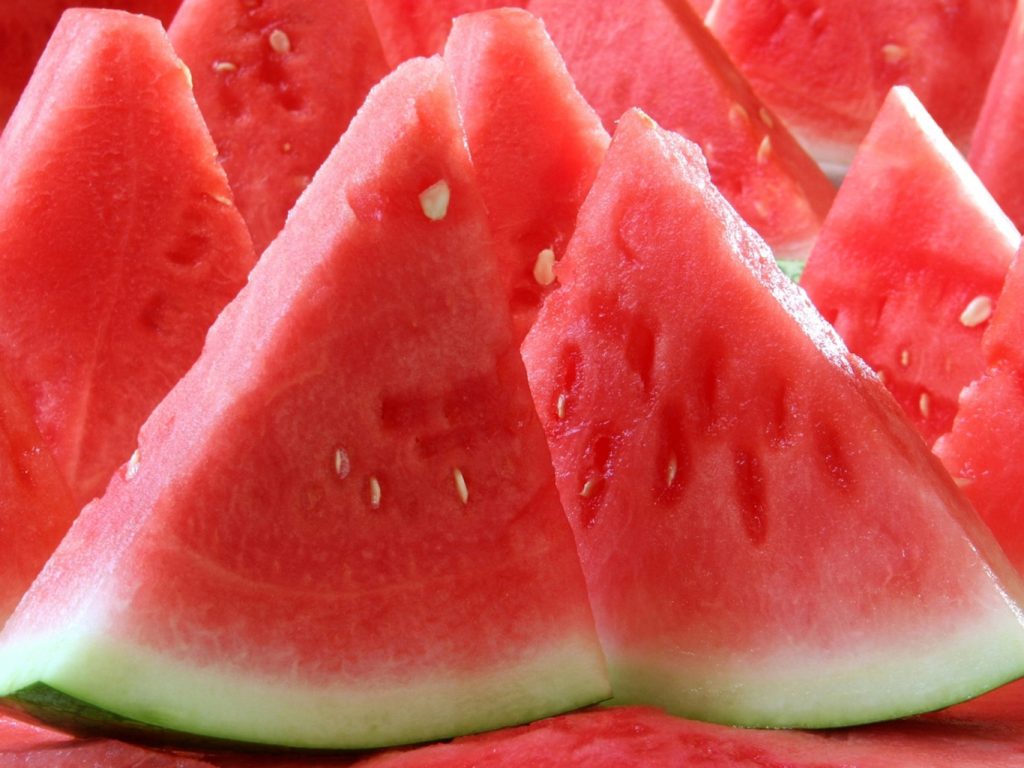 Роскошное удовольствие: запорожцев шокировали цены на арбузы