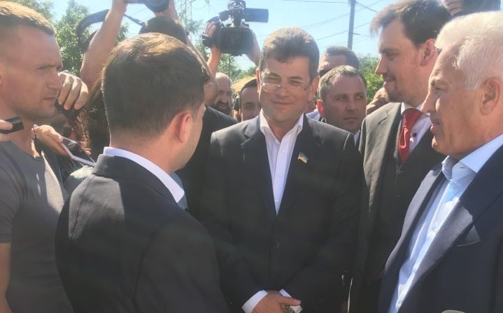 Зеленский об экоциде и миллиардных долгах Запорожья: «Будут местные выборы, выбирайте нормальных людей» (ВИДЕО)