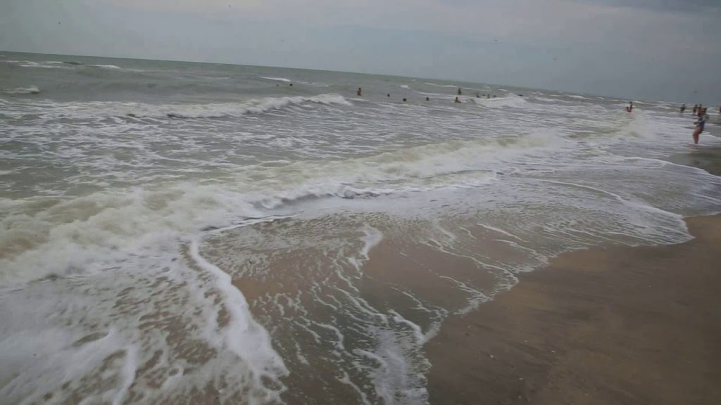 Помочь ничем не смогли: в Бердянске утонул мужчина на глазах у родственников