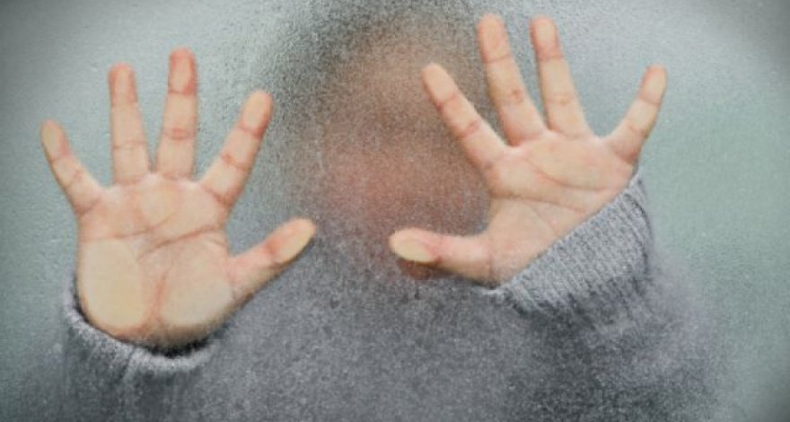 Грязные и голодные дети: как в Запорожской области наказали горе-мать