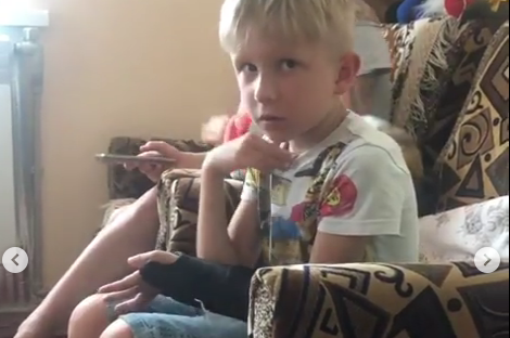 Детское насилие в Запорожье: мальчика избивает отец, бабушка пытается спасти ребенка