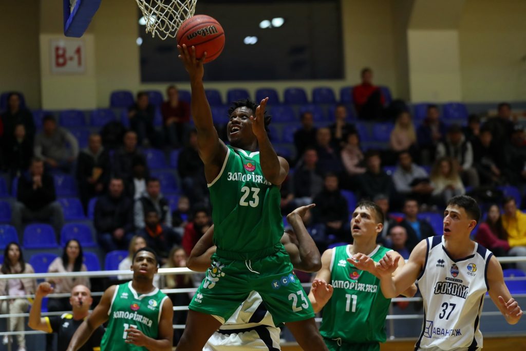 БК «Запорожье» выгрызает победу в логове «Соколов» и выходит в лидеры чемпионата (ФОТО, ВИДЕО)