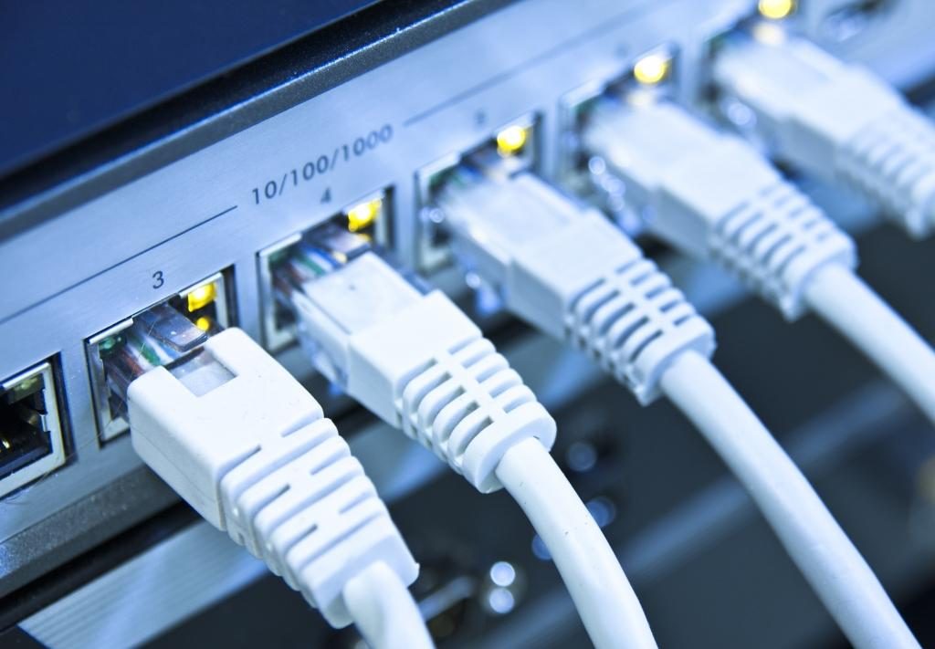 Чтоб не крали: в Запорожье хотят построить новую сеть особых Интернет-кабелей