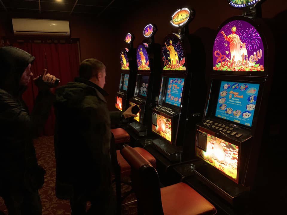 Правоохранители разоблачили казино в центре Запорожья (ФОТО)