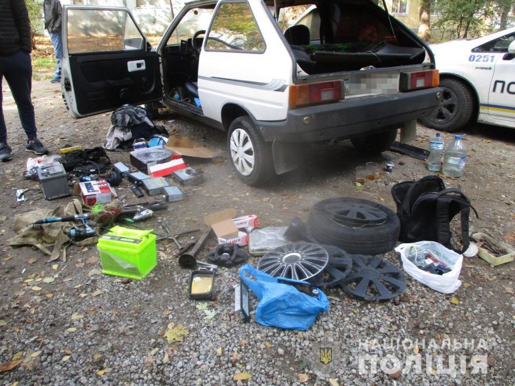 В Запорожье в ночь празднования Дня города грабители «обчистили» 12 автомобилей