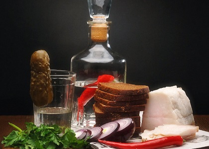 Украинцам хотят разрешить варить самогон