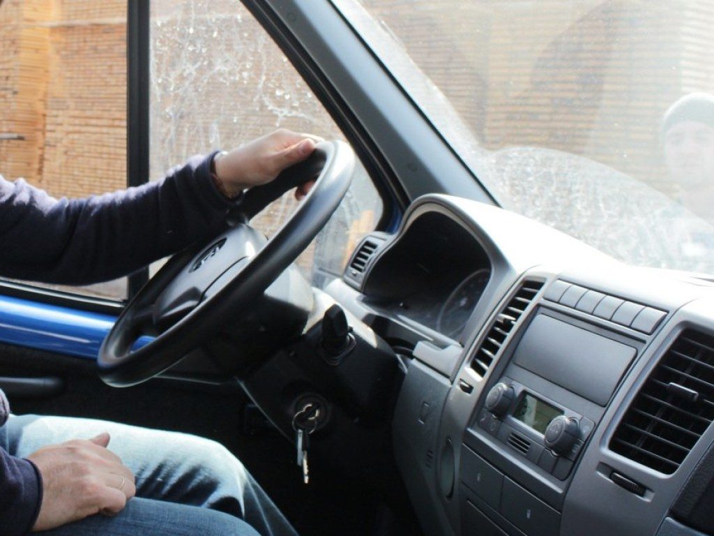 В Запорожской области тренера с детьми выгнали со своих мест в междугородней маршрутке