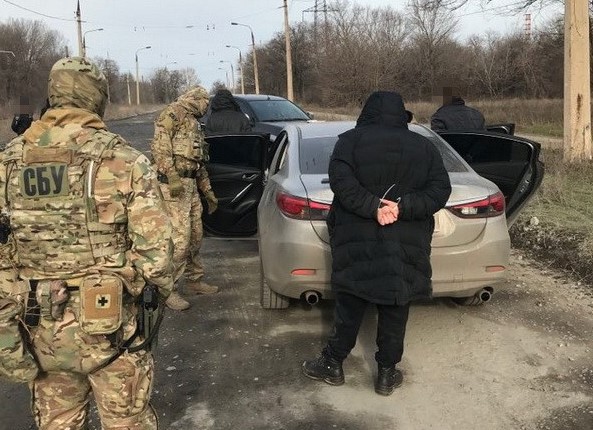 Фото и видео спецоперации СБУ с задержаниями на «Кремнийполимере»