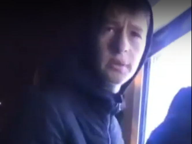 Запорожанка нашла карманника, укравшего у неё телефон, и показала его остальным (ВИДЕО)