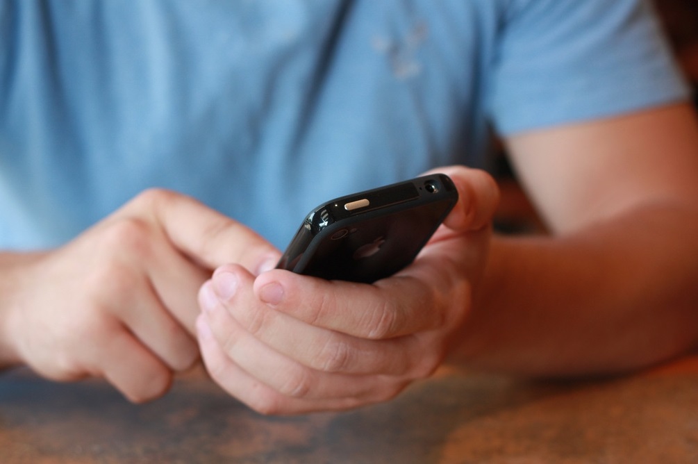 В Facebook мошенники разводят украинцев, выдавая себя за друга