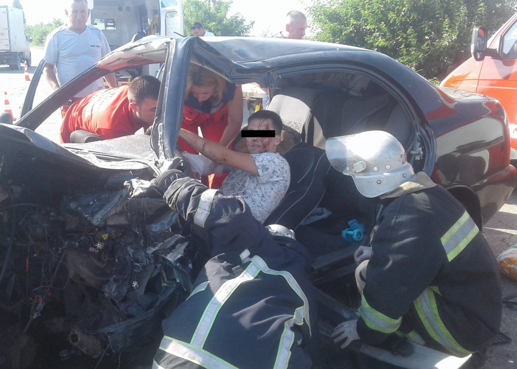 Ужасное ДТП в Запорожской области: пострадало 4 детей и 2 взрослых (ФОТО)