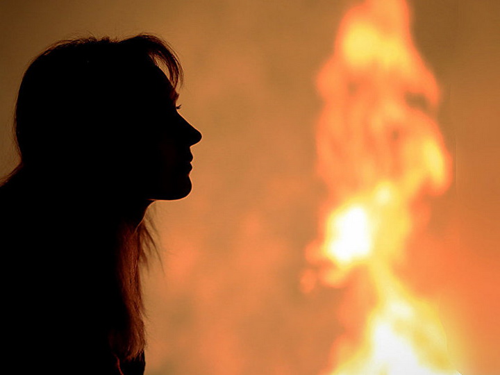 Хотела быть католичкой, а родители православные: в церкви рассказали подробности самосожжения девушки