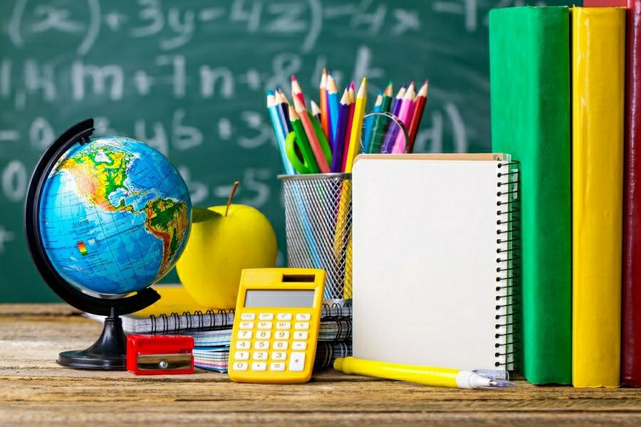 Благодійний фонд організовує вручення шкільного приладдя запорізьким дітлахам