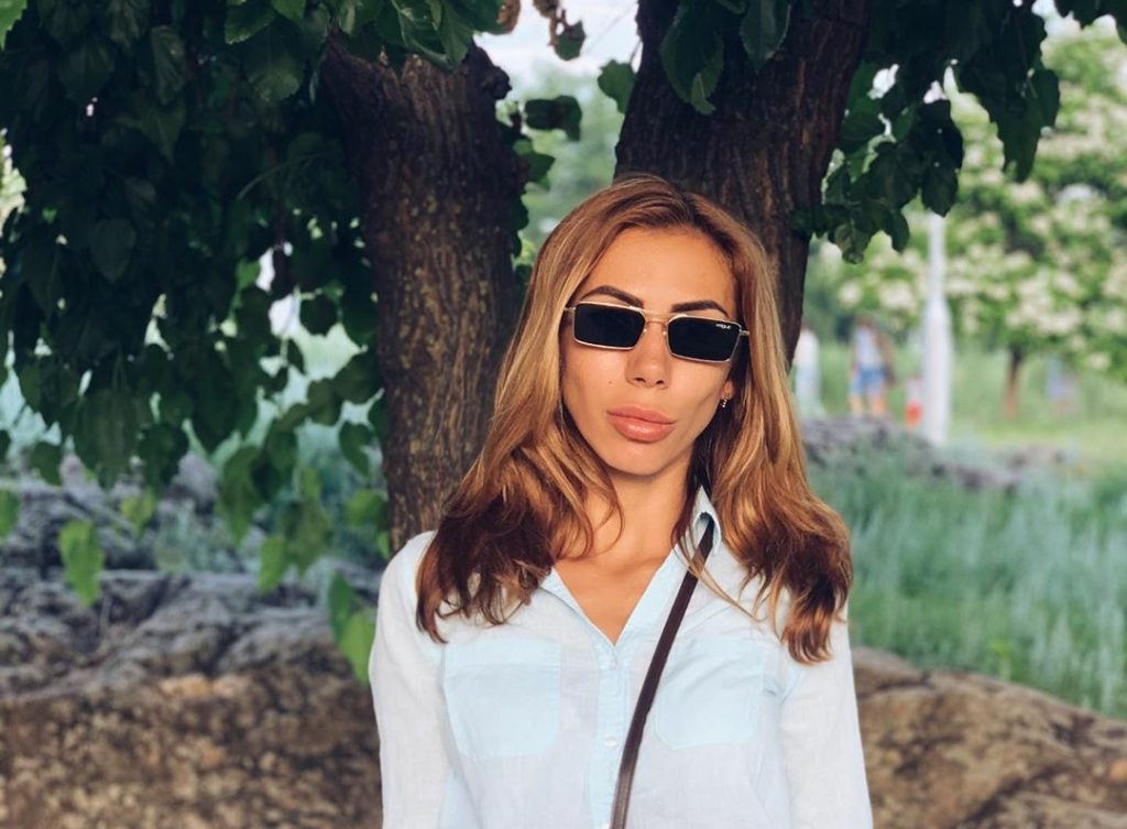 «Лучше бы вы, Злата, промолчали…»: подписчики осудили пост волонтёрки, вставшей на защиту халатности врачей 5-ой горбольницы