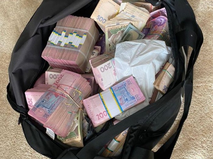 В Запорожье на 500 тысяч оргабили грузовик: налетчиков просят опознать (ФОТО)