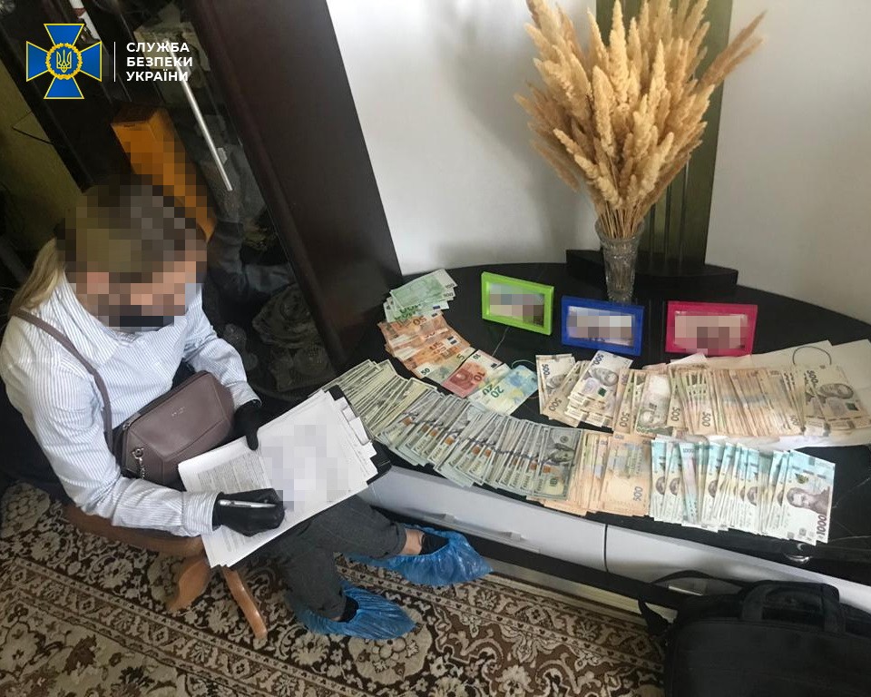 В Запорожье начальника таможенного поста поймали на лоббировании многомиллионных схем (ФОТО)