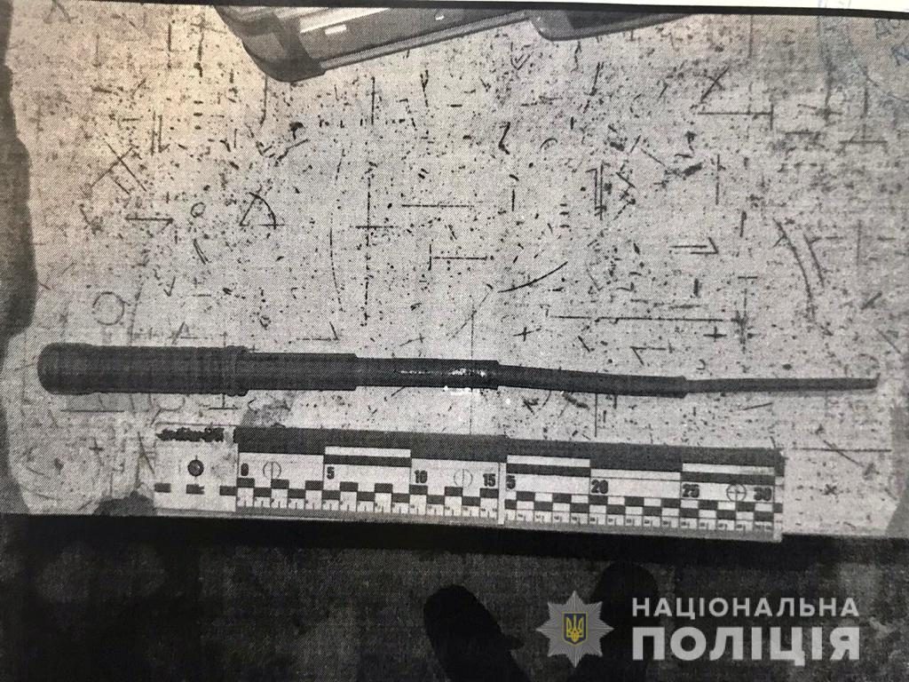 Мальчика пырнули ножом из-за замечания пьяной компании на детской площадке: подробности ЧП в Херсоне