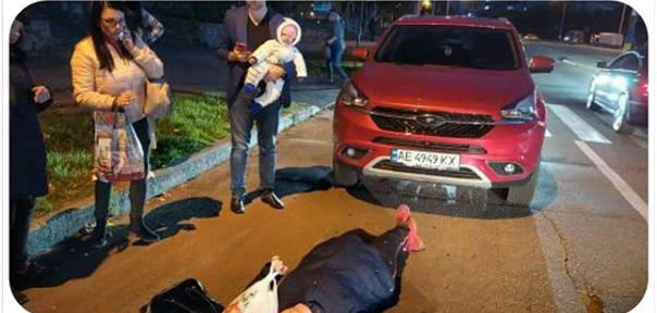 В центре Запорожья на «зебре» иномарка сбила женщину (ФОТО)