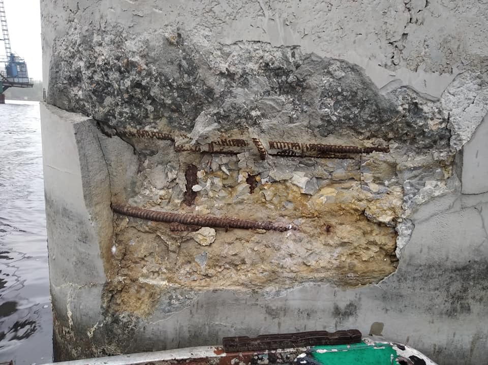 Рушащиеся опоры мостов в Запорожье: Служба автодорог объяснила ситуацию (ВИДЕО)