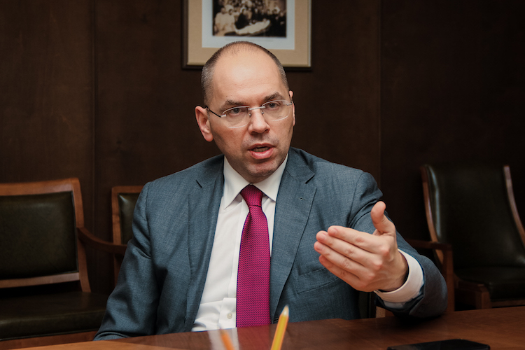 Глава МОЗ заявил об «бешеных» темпах распространения COVID-19 в Украине