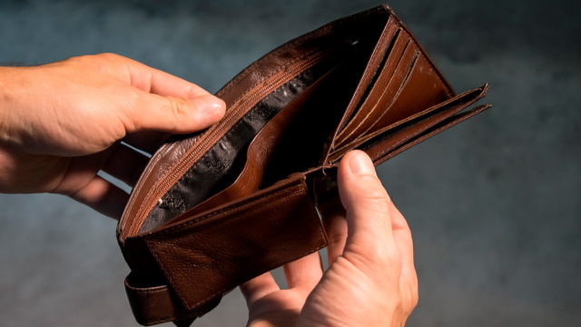 Стало известно, в каких отраслях самые высокие долги по зарплатам в Запорожской области