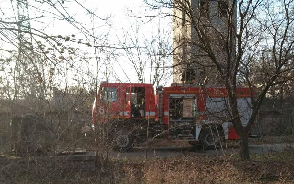 Упала в колодец с ледяной водой: в Запорожье бригада ГСЧС спасала собаку (ФОТО, ВИДЕО)